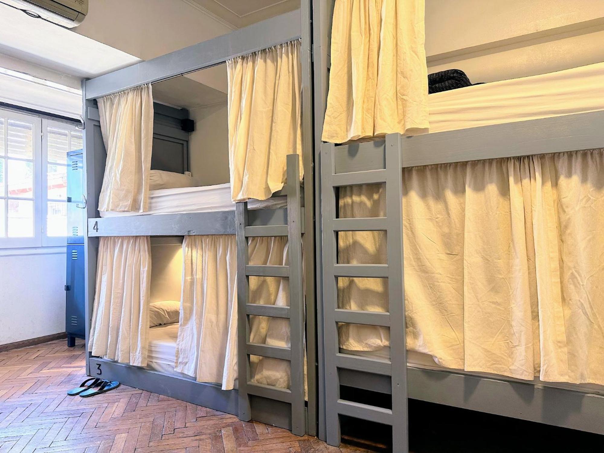 Gorilla Hostel Мендоса Екстериор снимка