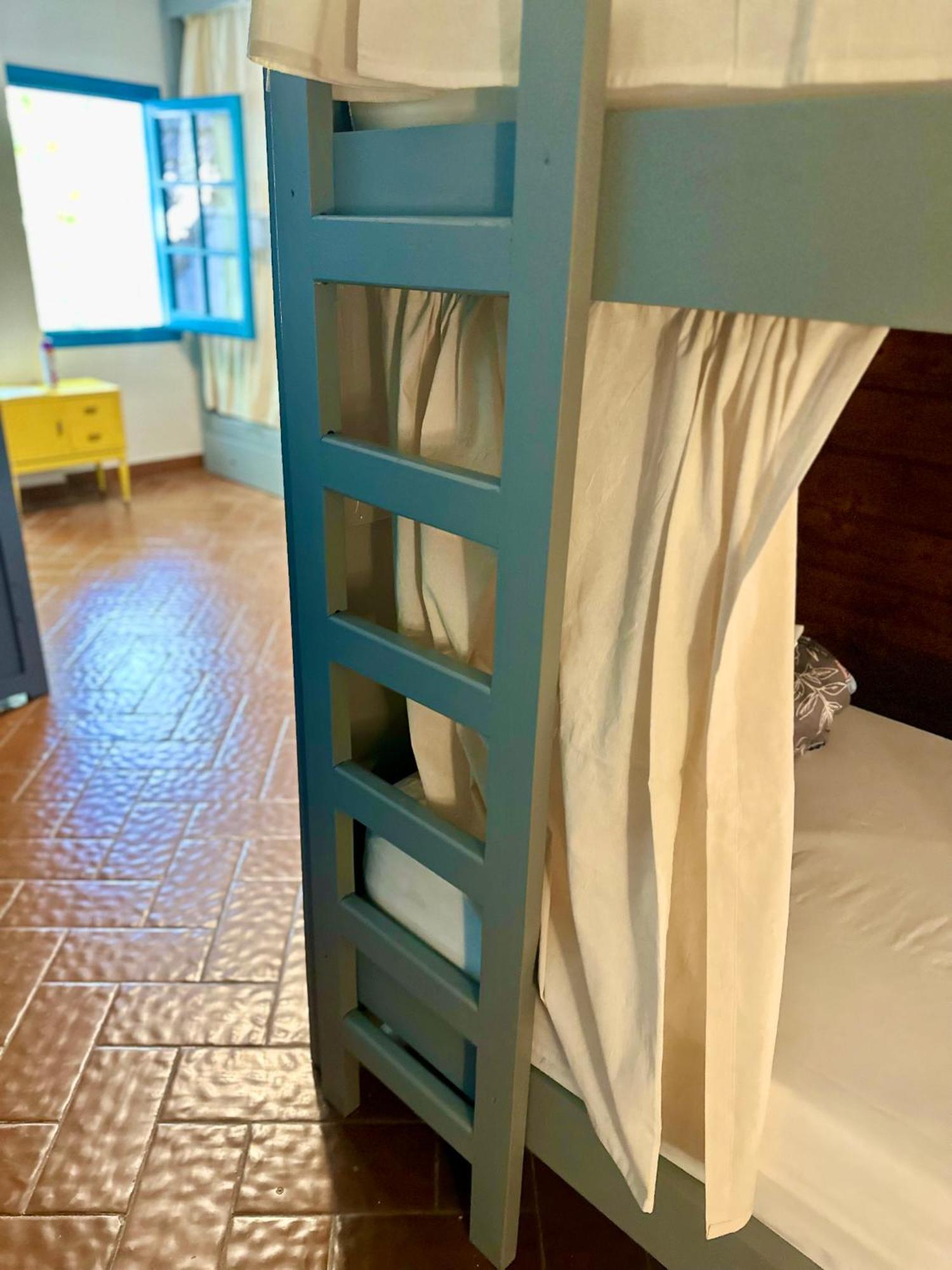 Gorilla Hostel Мендоса Стая снимка