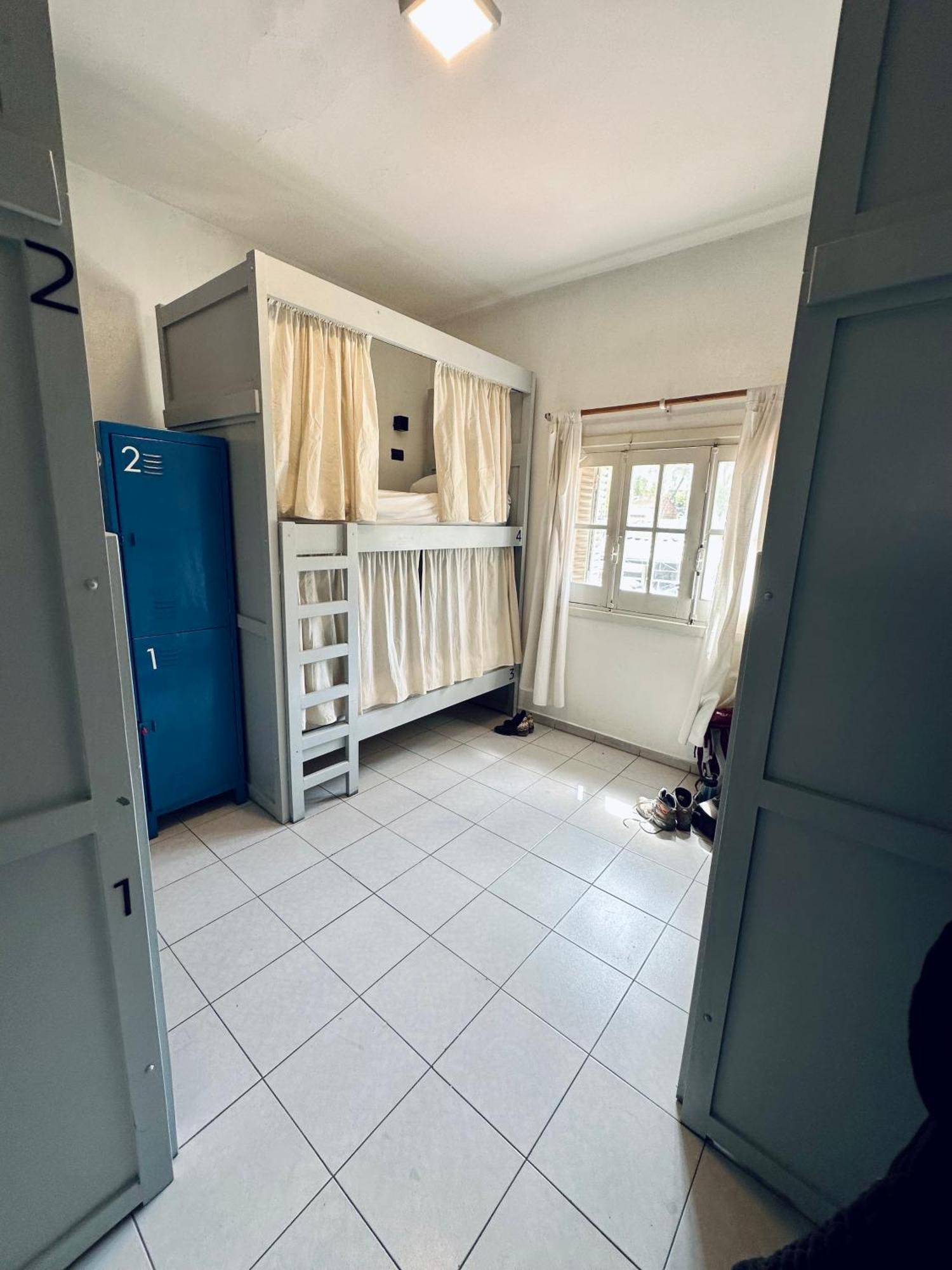 Gorilla Hostel Мендоса Стая снимка